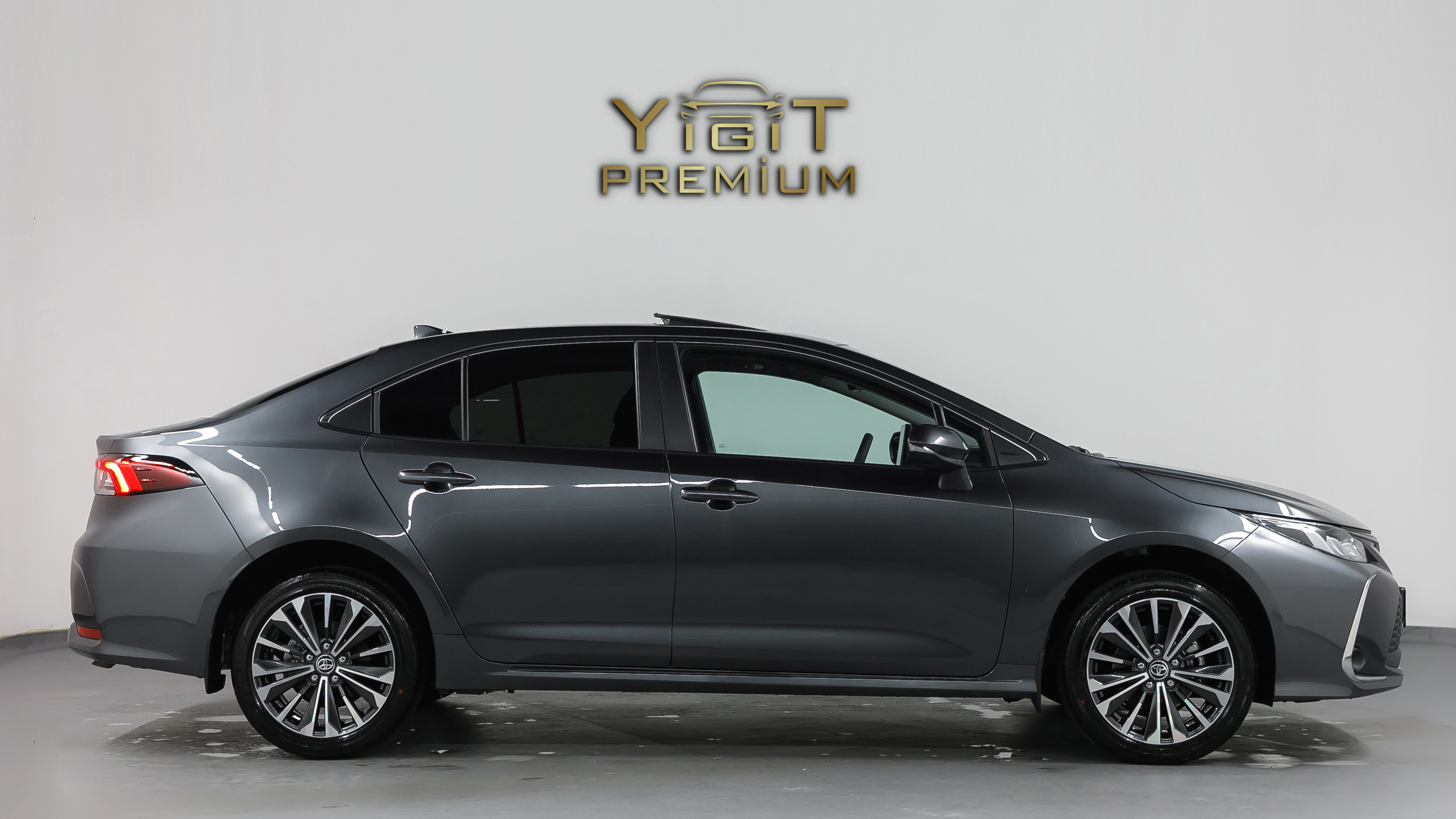 TOYOTA COROLLA 1.8 HYBRİD