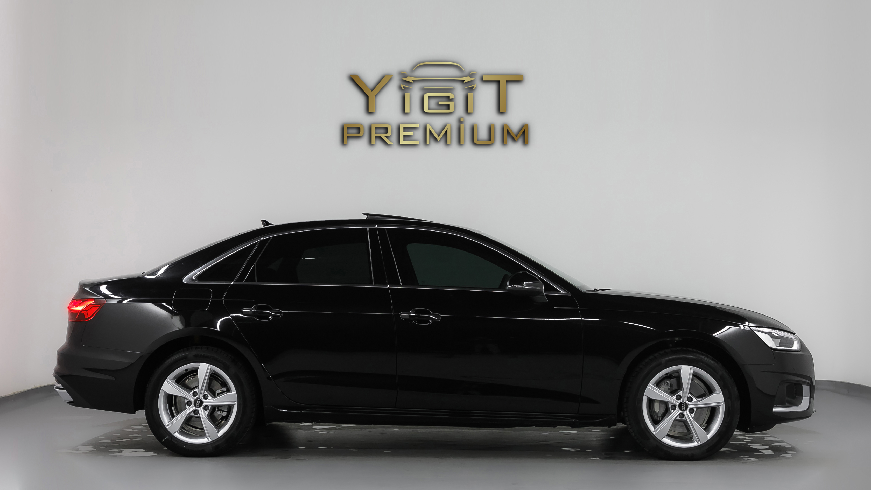 AUDİ A4 QUATTRO SİYAH
